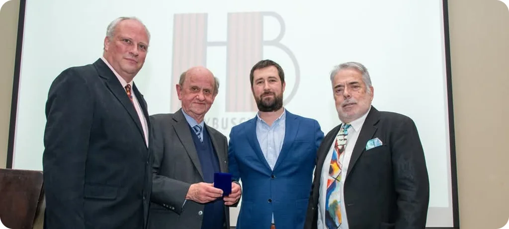 reconocimiento hess y buschmann